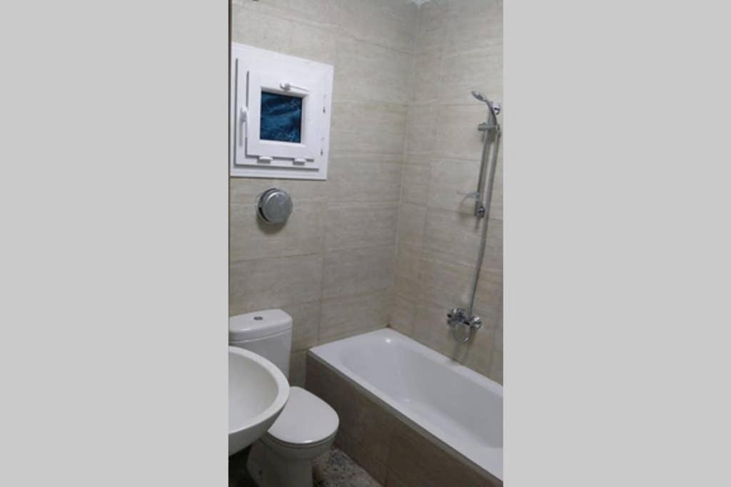 Apartmán Sunny Modern With Good Internet, Near From Center Of Alexandria